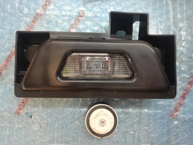 19RX rear bumper lamp